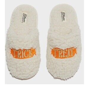 dluxe by dearfoams Women’s Halloween Trick or Treat Slippers - Cream 7-8